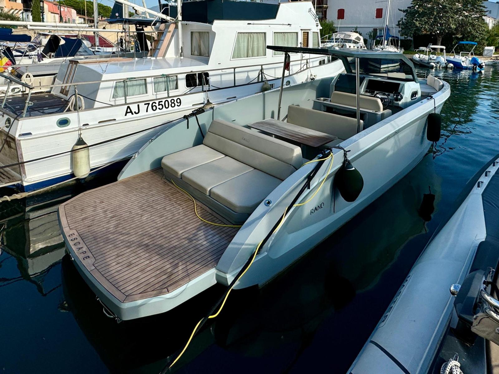 rand Escape 30
