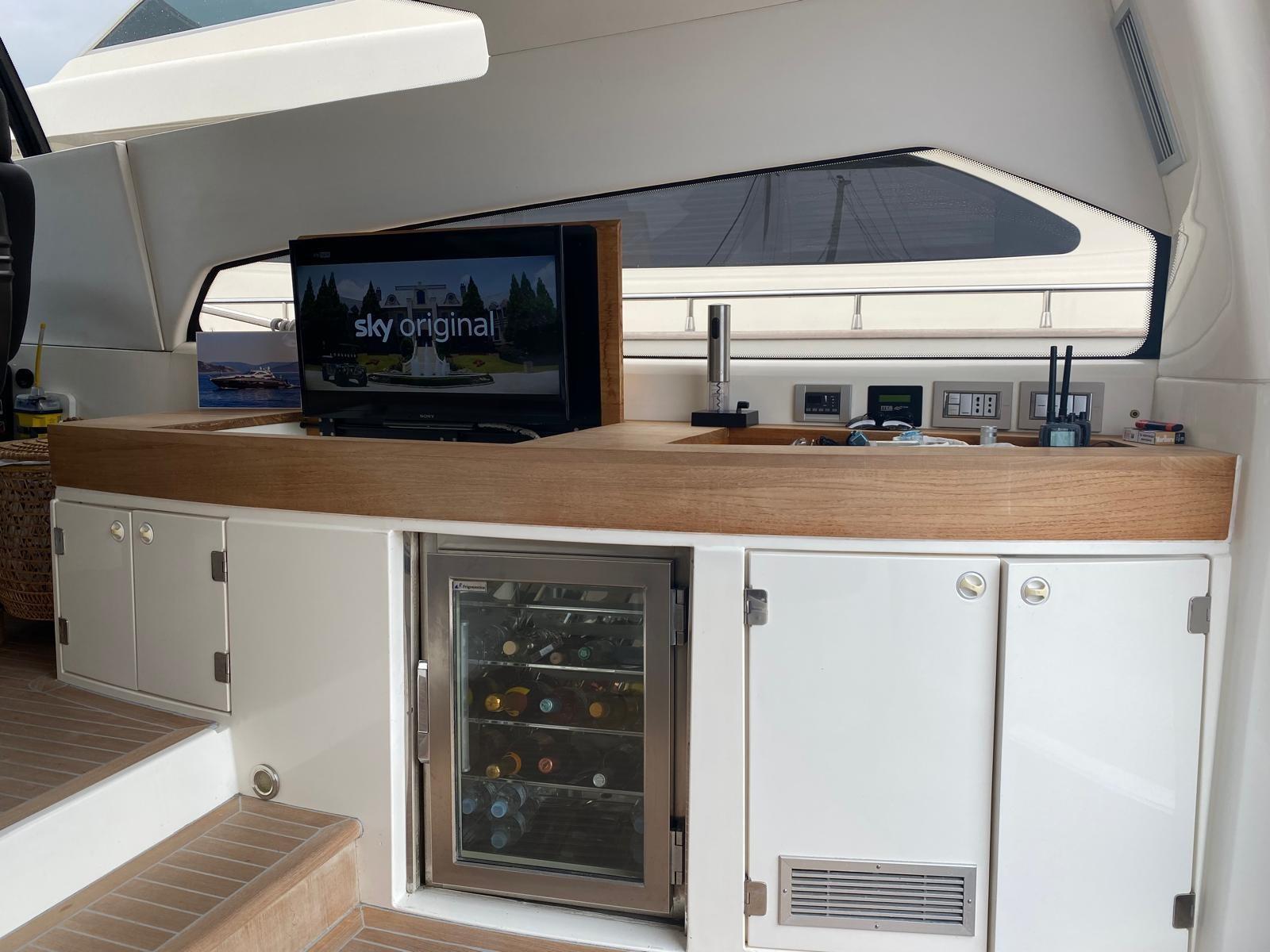 sunseeker Predator 75