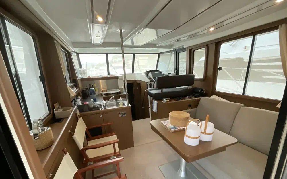 beneteau Swift trawler 34 fly