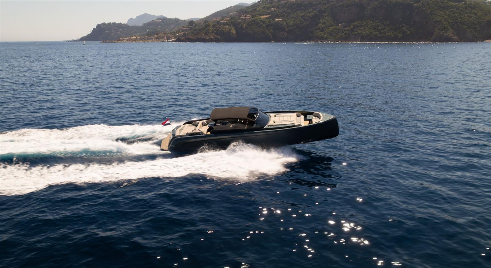 vanquish yachts Vq 54