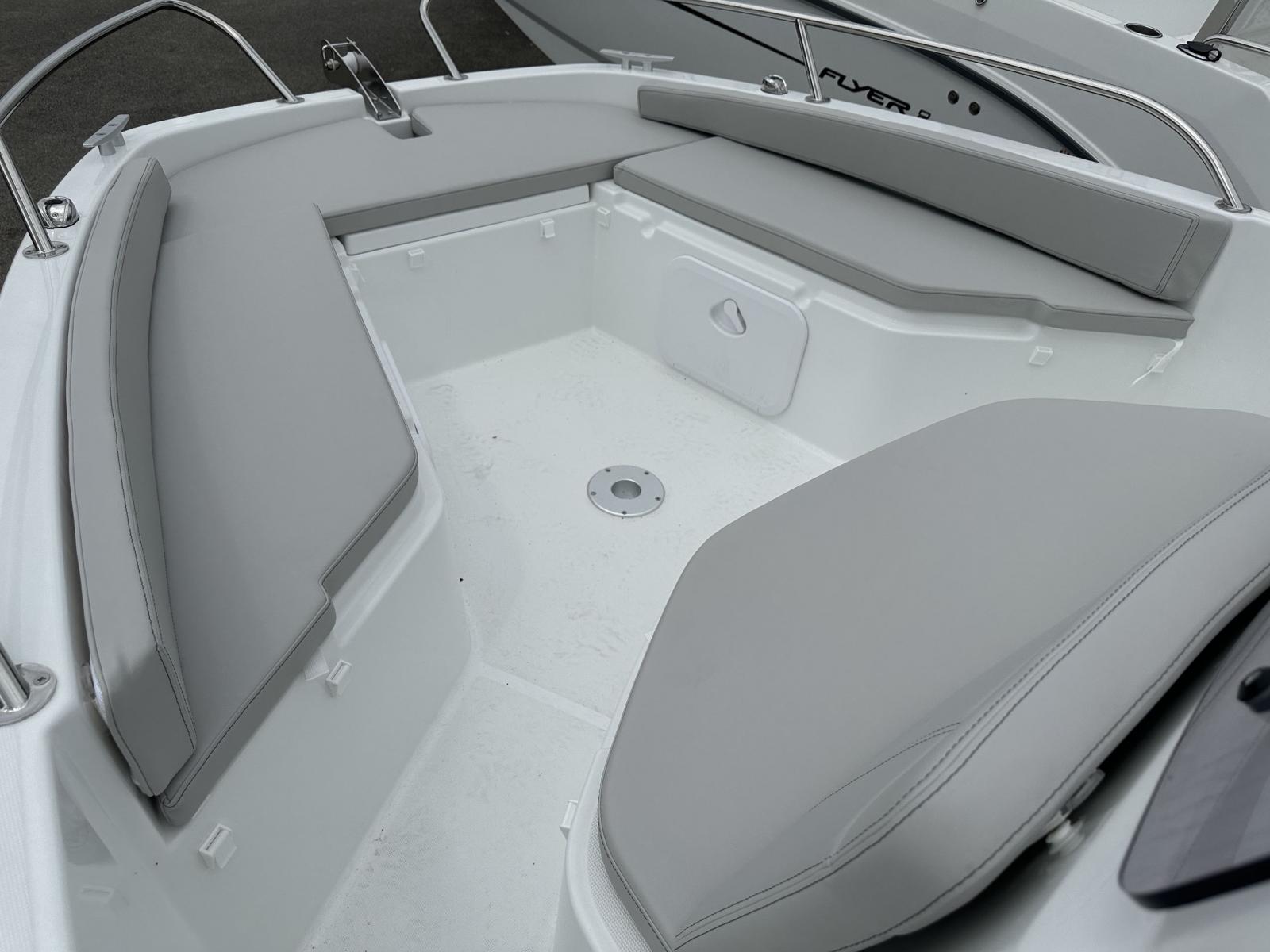 beneteau Flyer 6 spacedeck