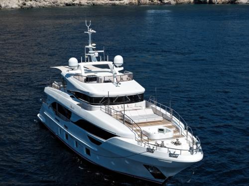 Benetti delfino 95