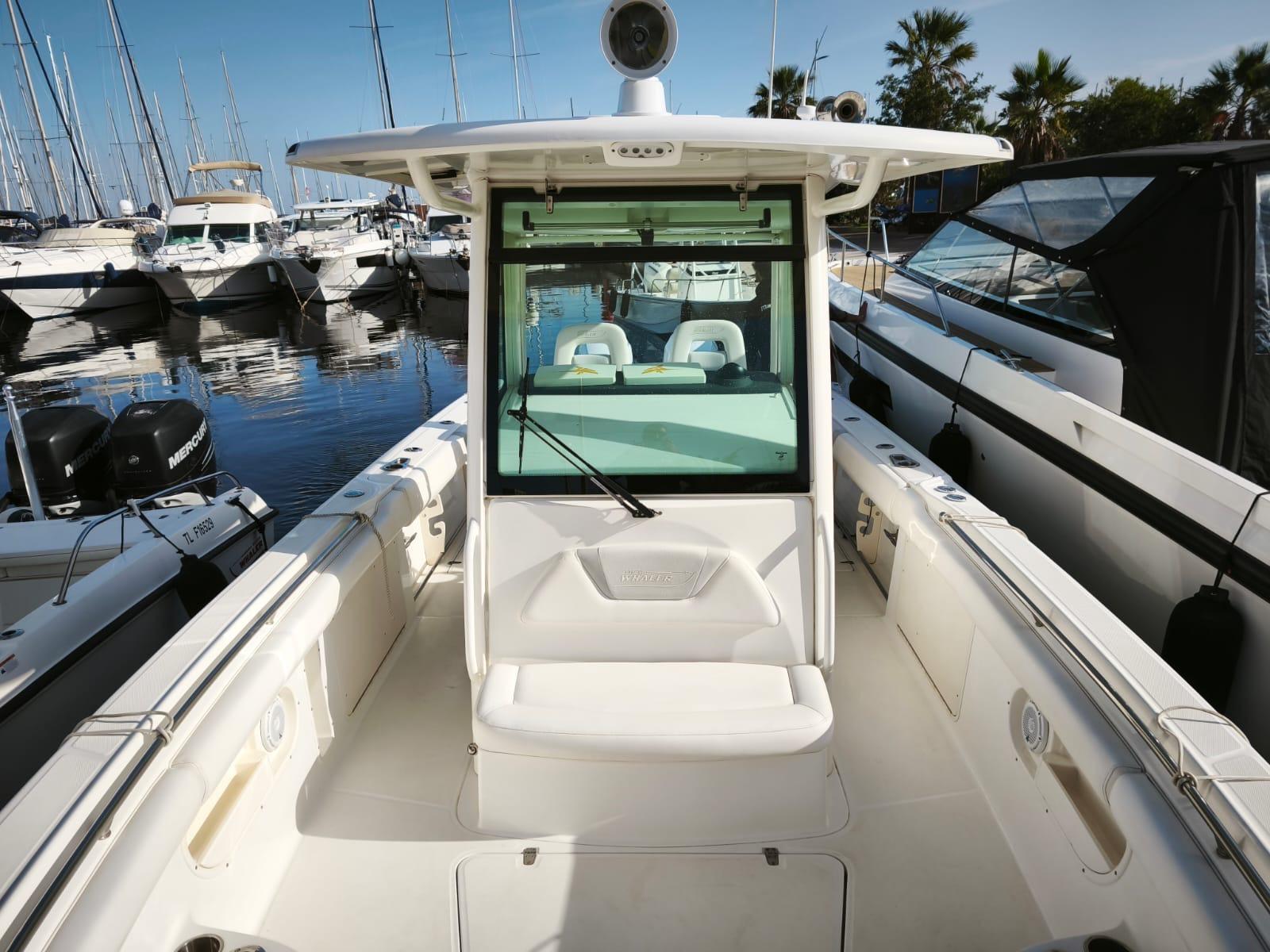 boston whaler 320 outrage