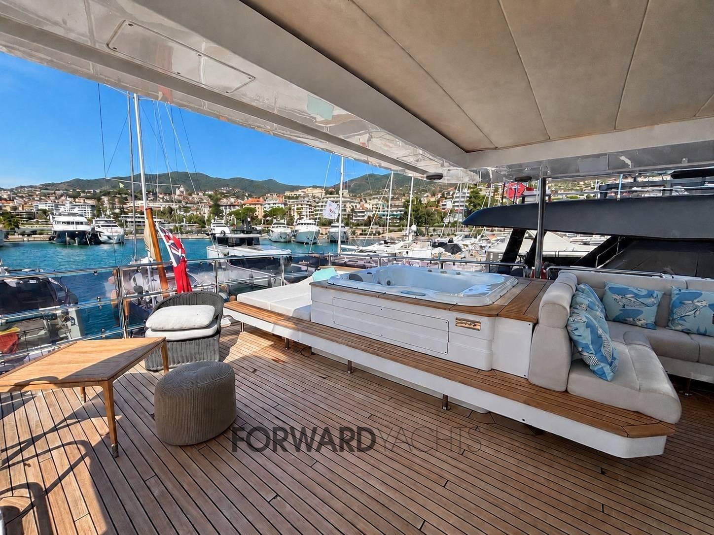 benetti 93 delfino