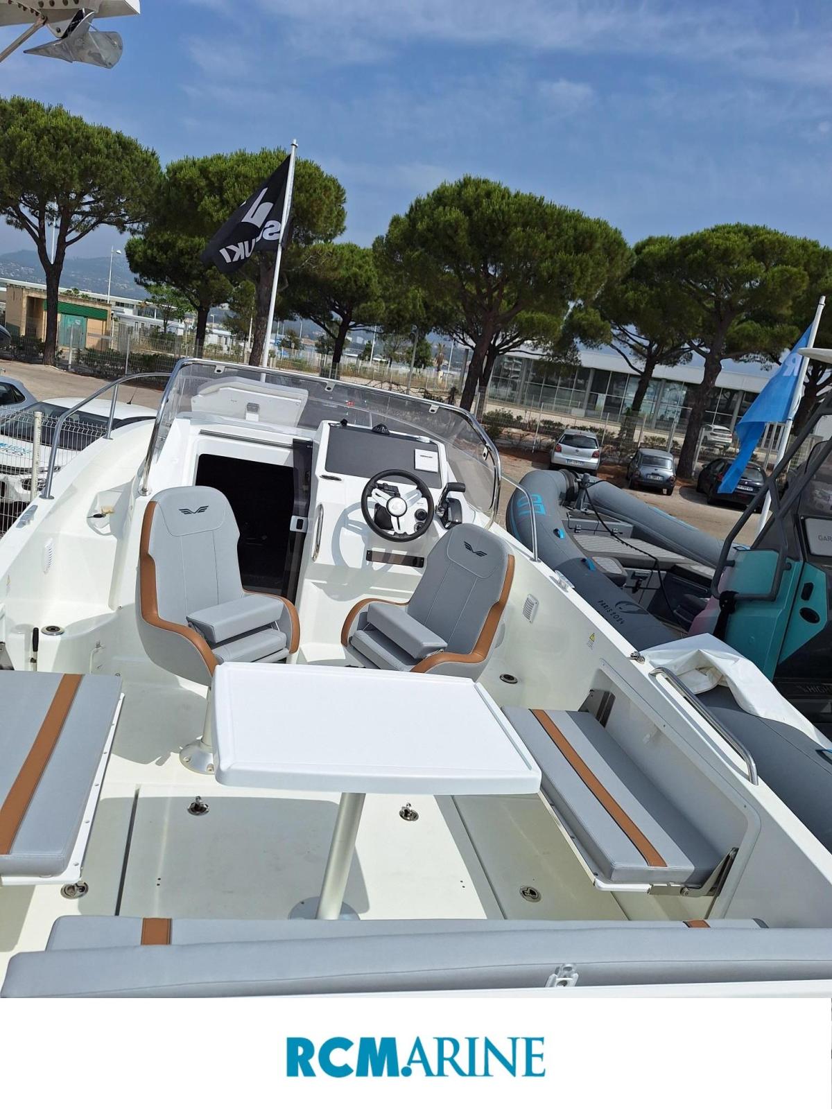 beneteau Flyer 8 sundeck v2