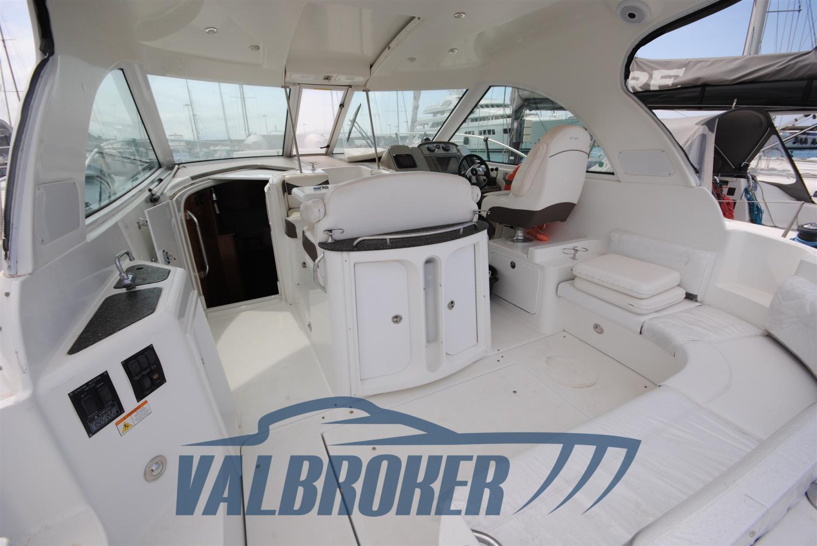 cruisers yachts 390 sc