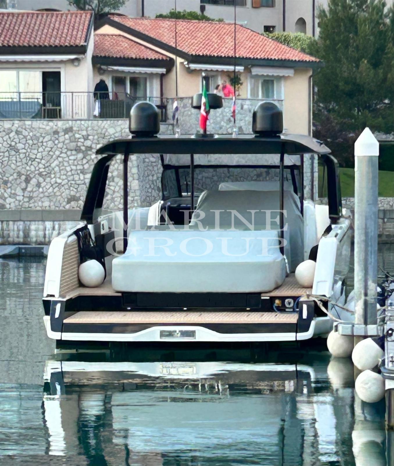 cranchi A46 luxury tender