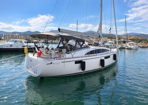 Bavaria yachts vision 42