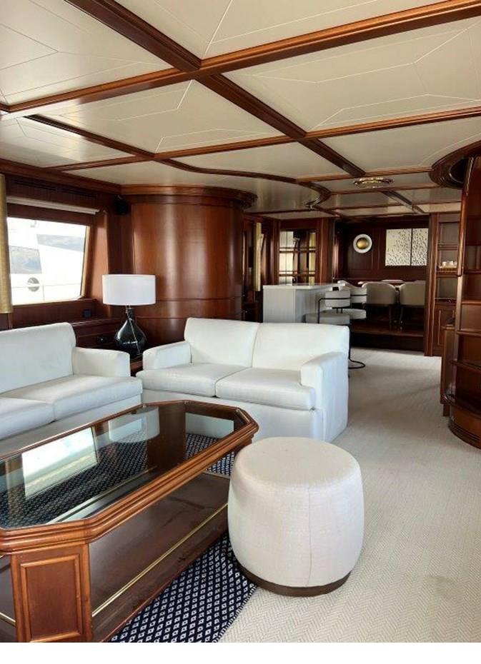 custom line Navetta 27