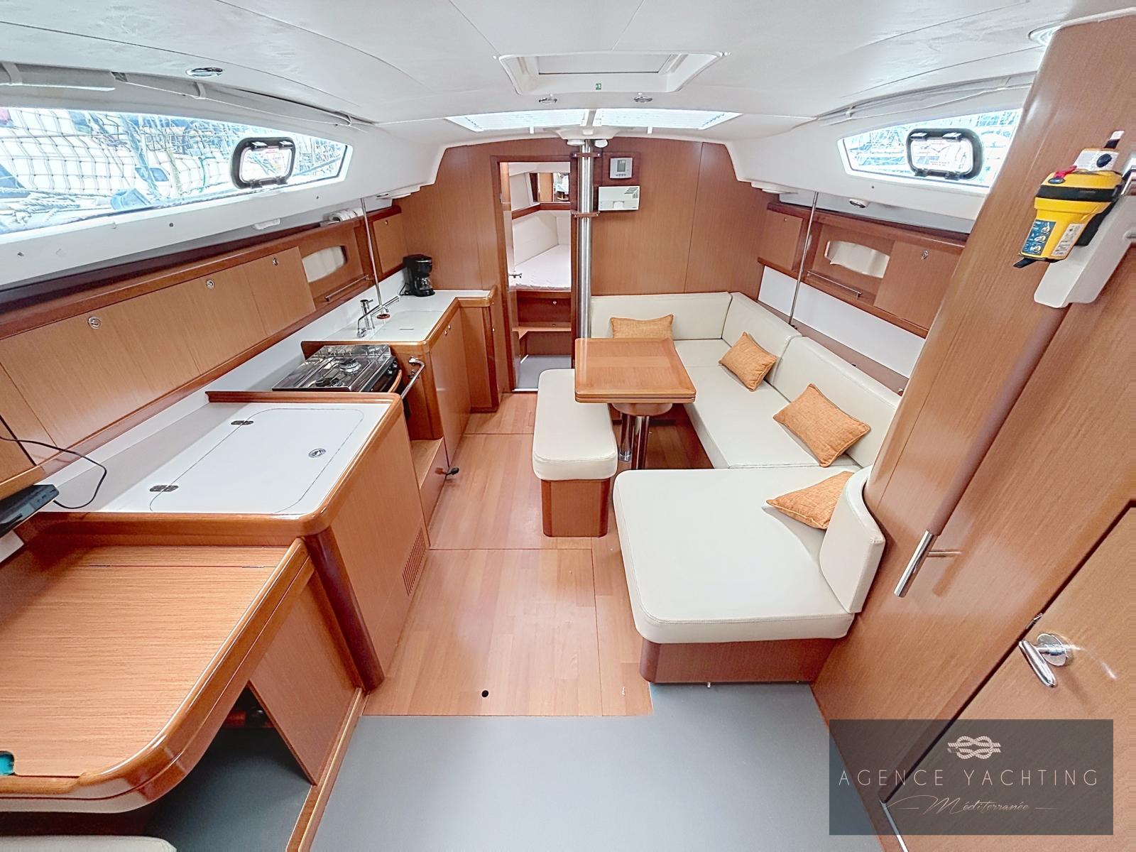 beneteau Oceanis 40