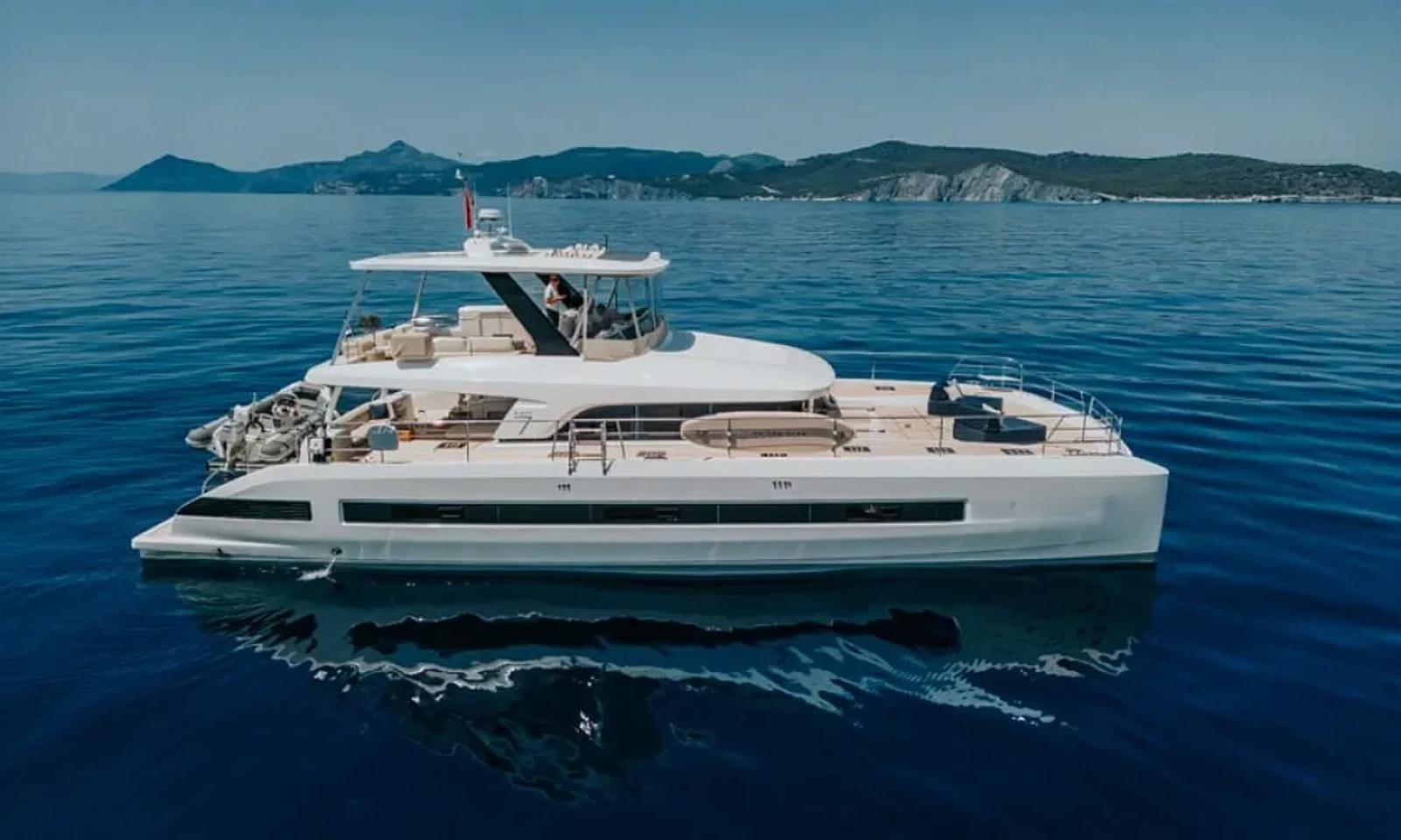lagoon Sixty7