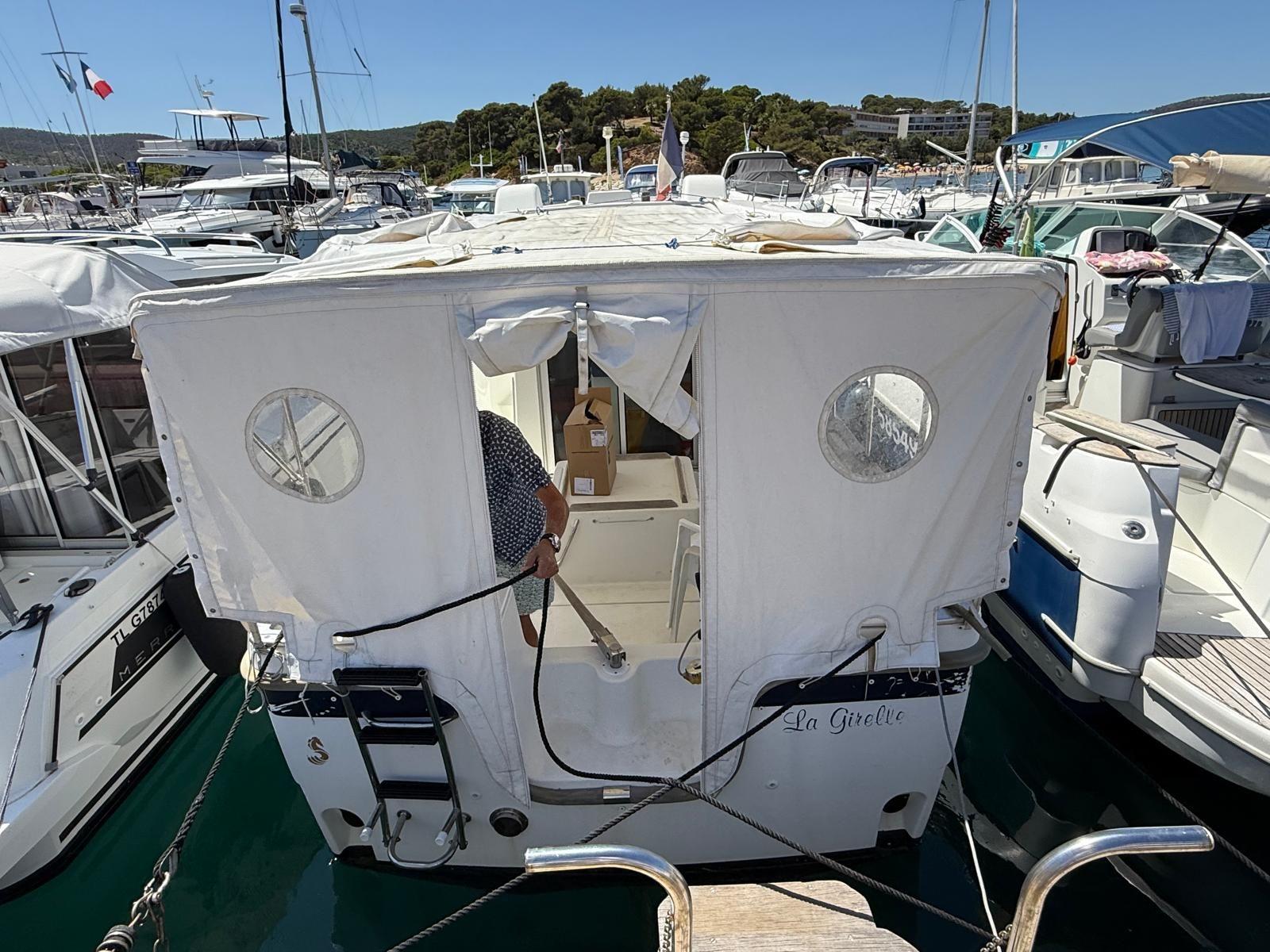 beneteau Antares 700
