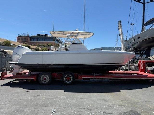 intrepid 245 center console