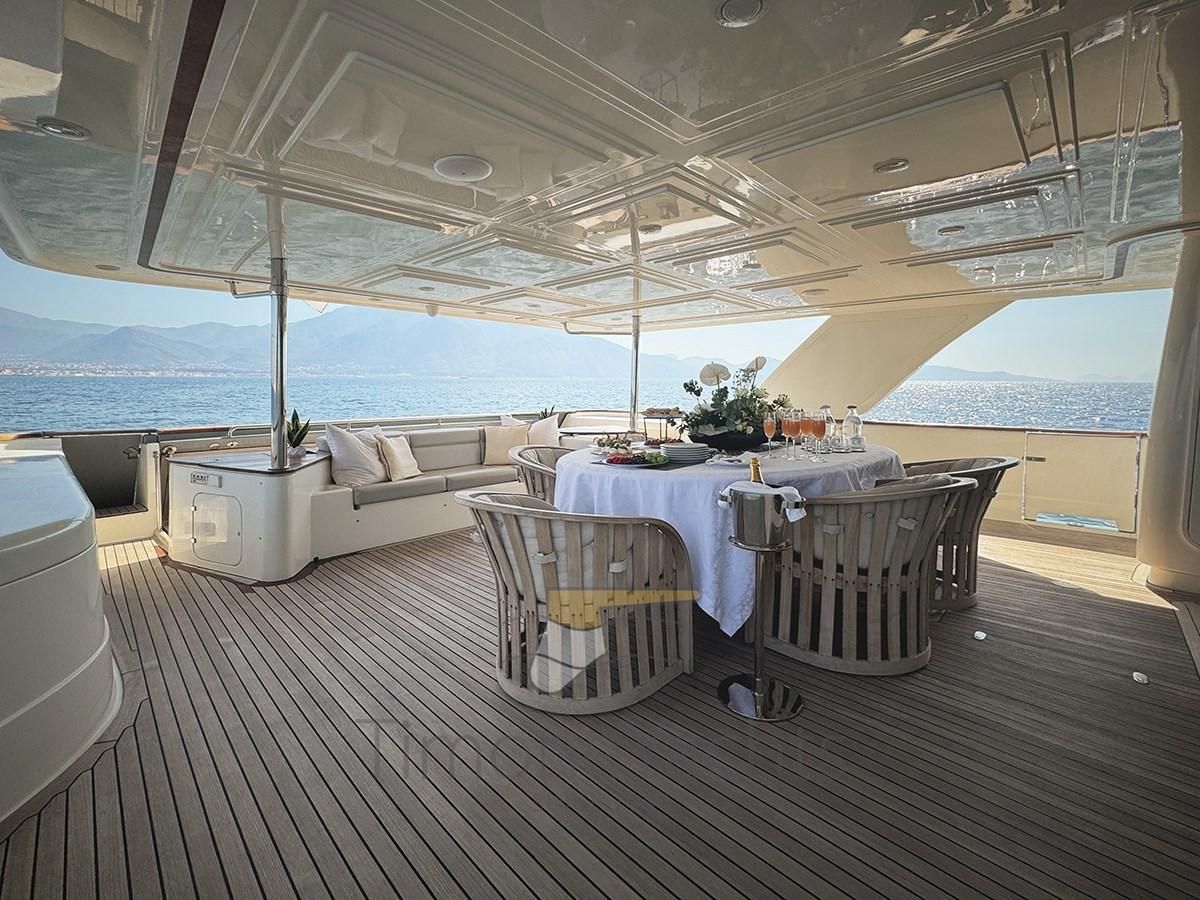 custom line Navetta 30