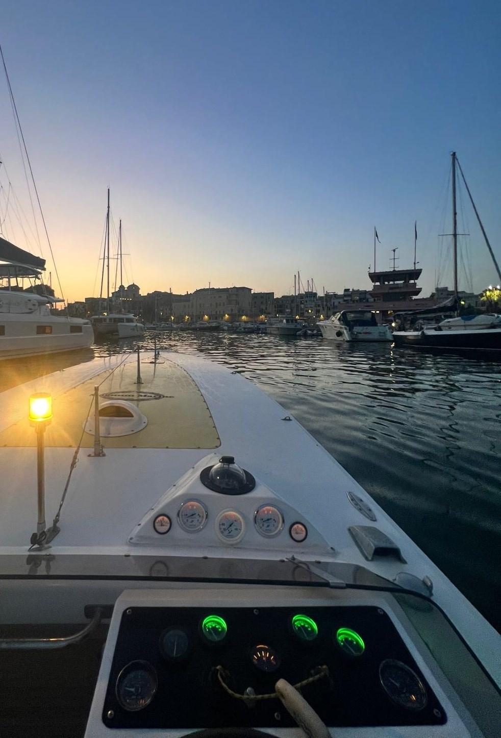 magnum marine 27