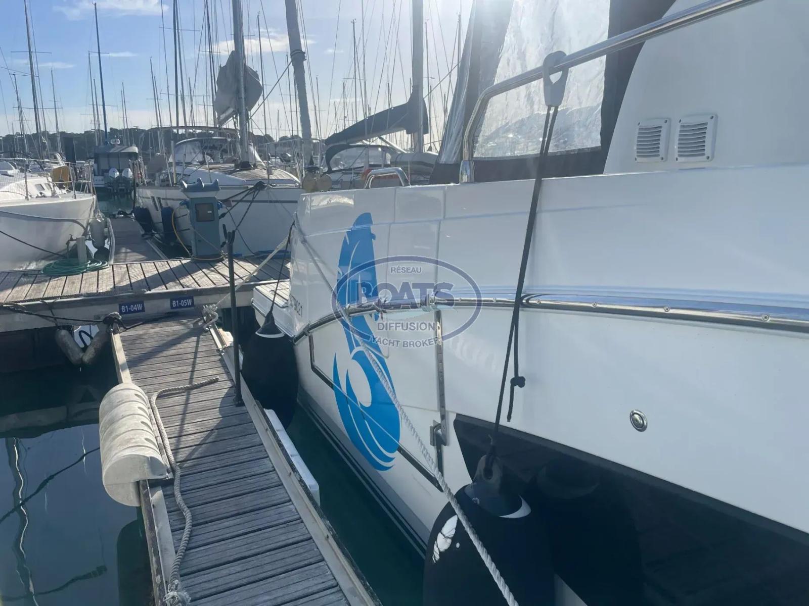 beneteau Antares 12 fly