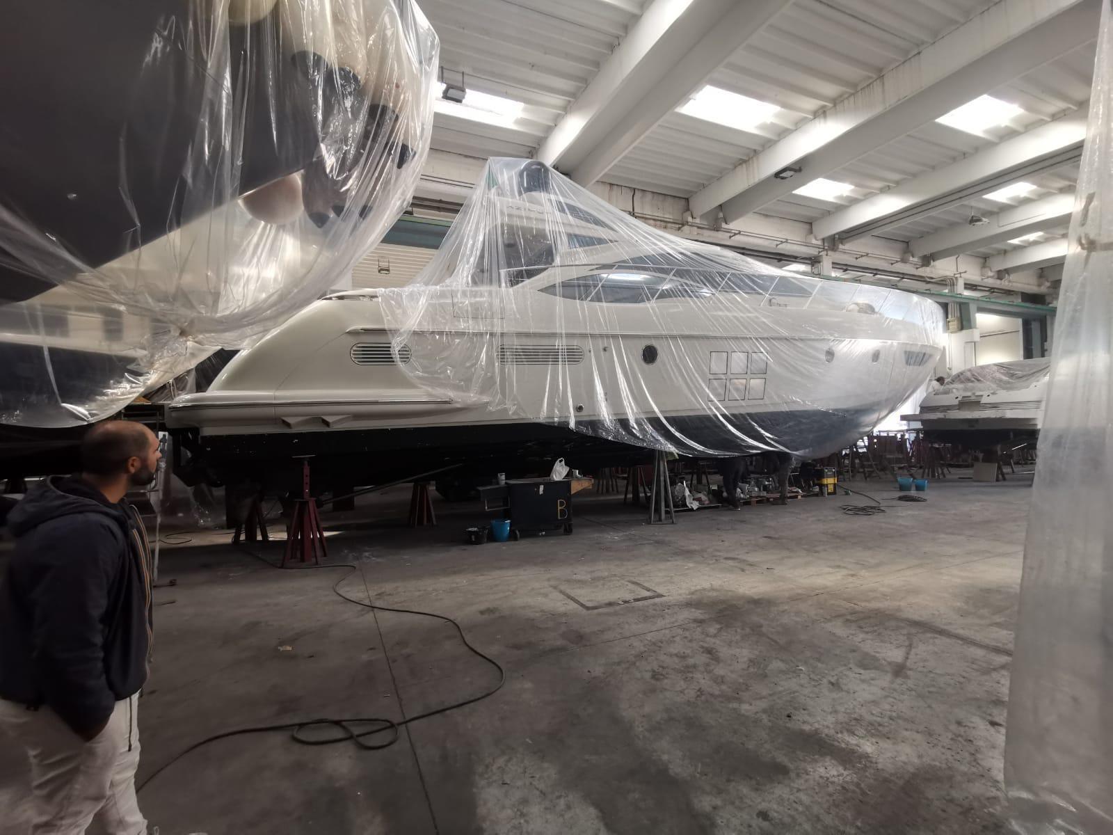 azimut 62s
