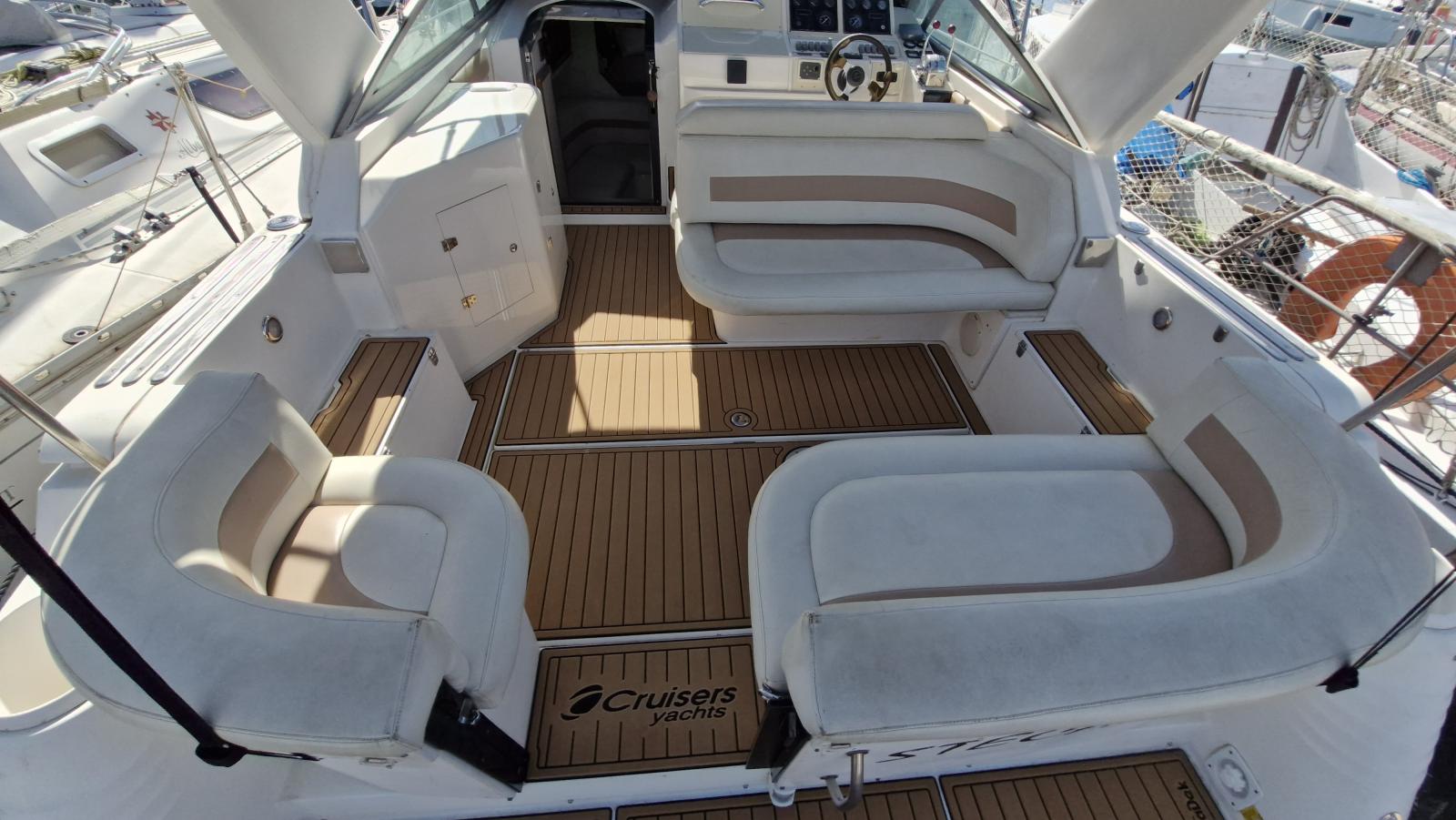 cruiser yacht Rogue 3070