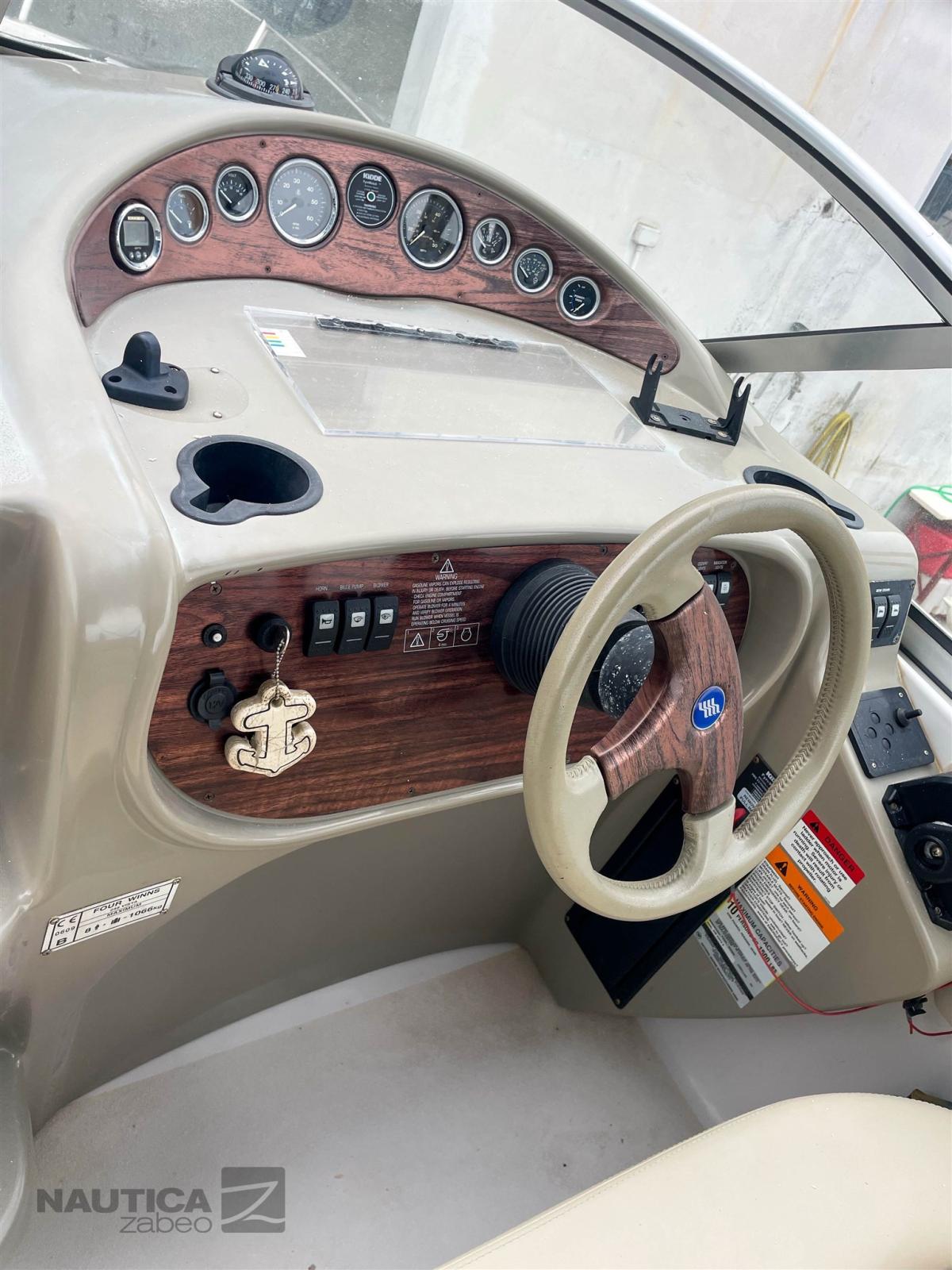 four winns Vista 248