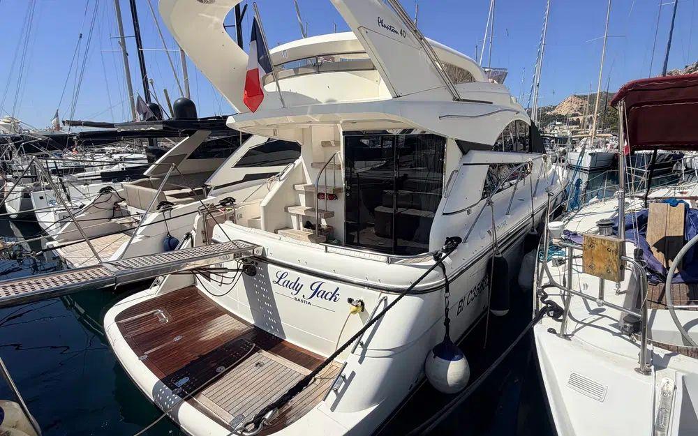 fairline Phantom 40