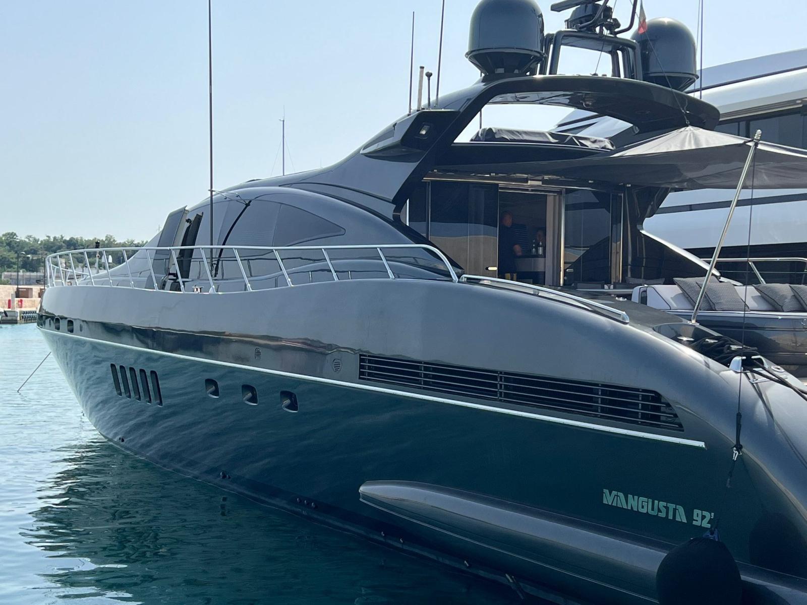 overmarine Mangusta 92