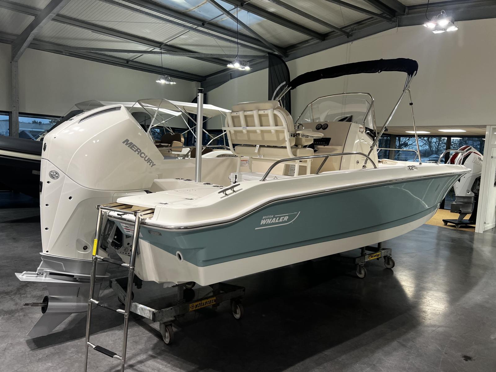 boston whaler 220 dauntless