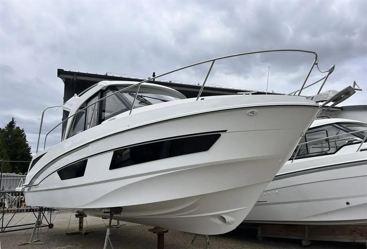 beneteau Antares 9