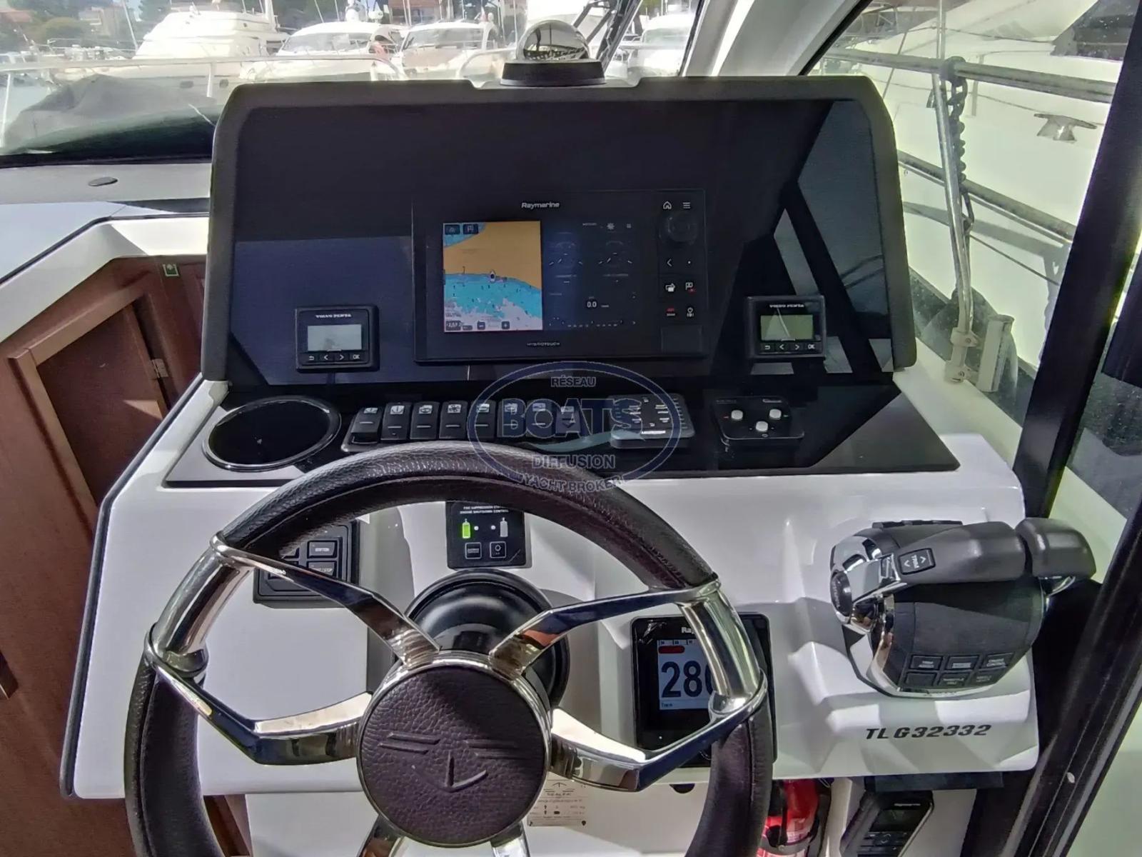 sealine C335