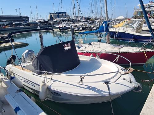 Sessa marine key largo 22'