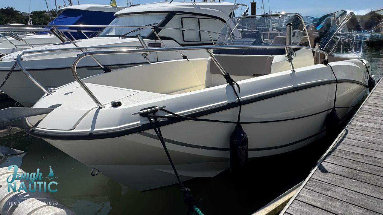 quicksilver Activ 675 open