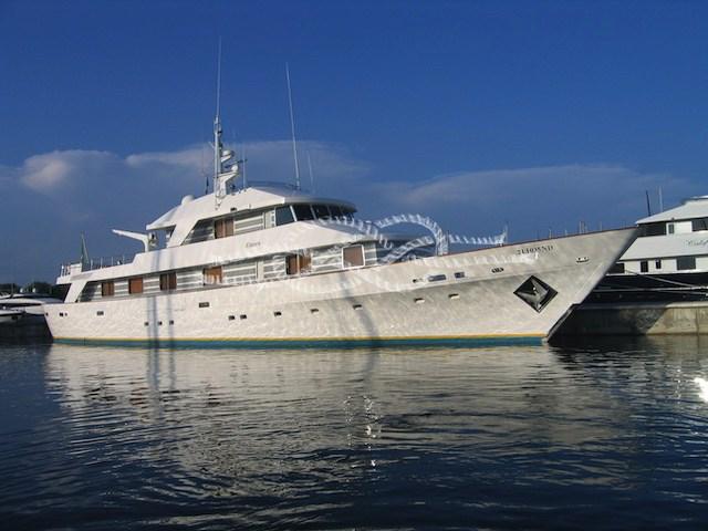 Camper & nicholson 40