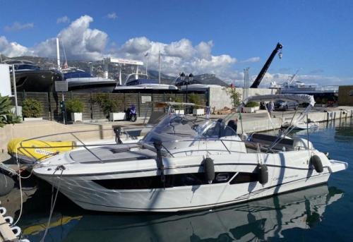 Jeanneau cap camarat 9.0