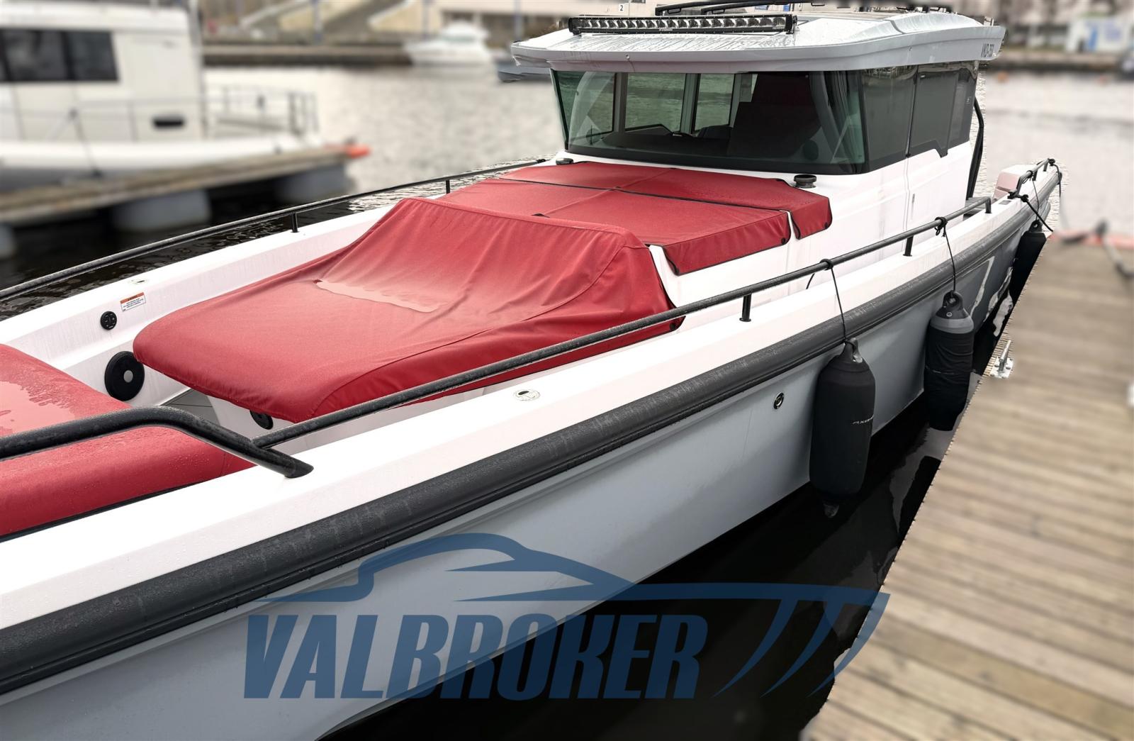 axopar 37 xc cross cabin