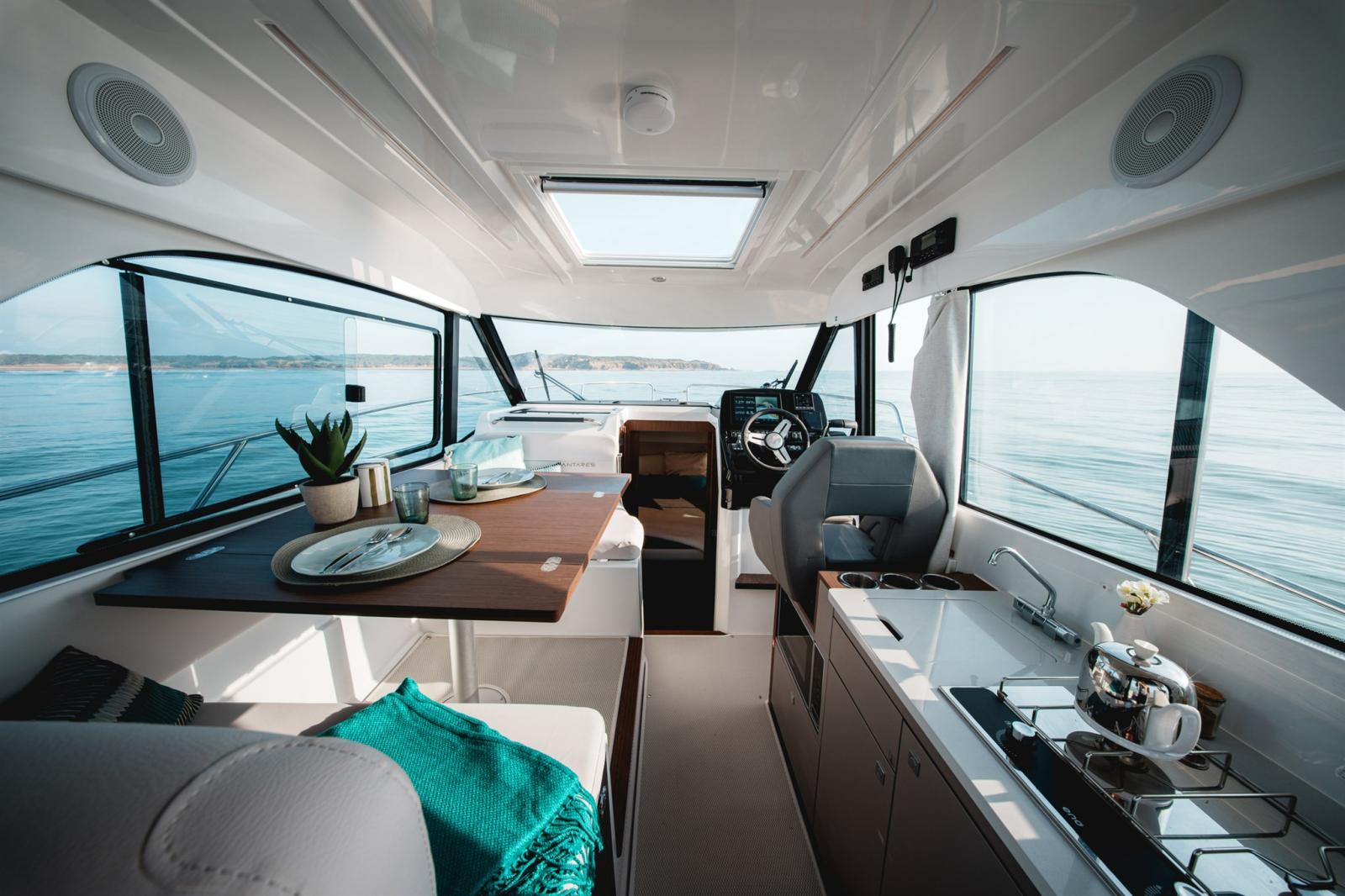 beneteau Antares 9 md.2025