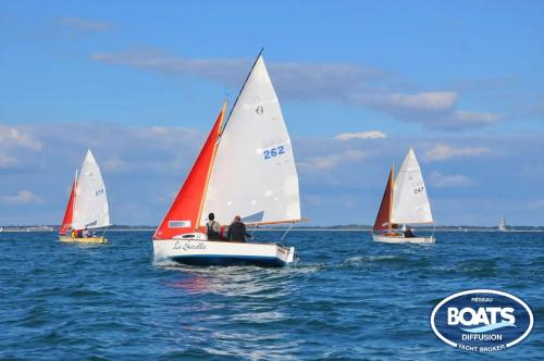 Marine composite gazelle croisière