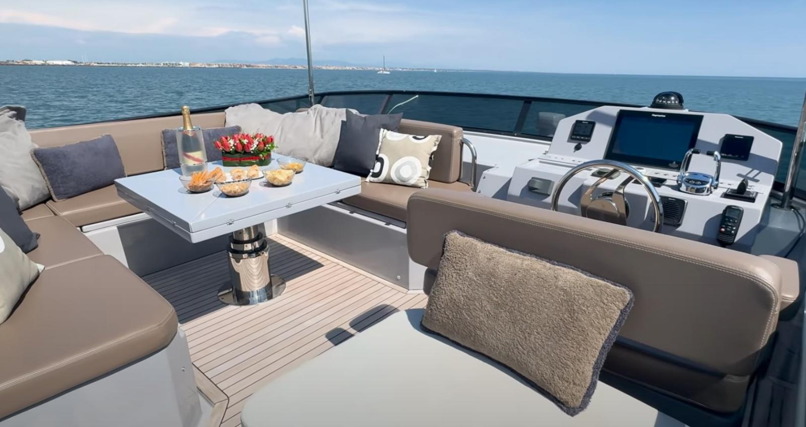 sundeck yachts 550