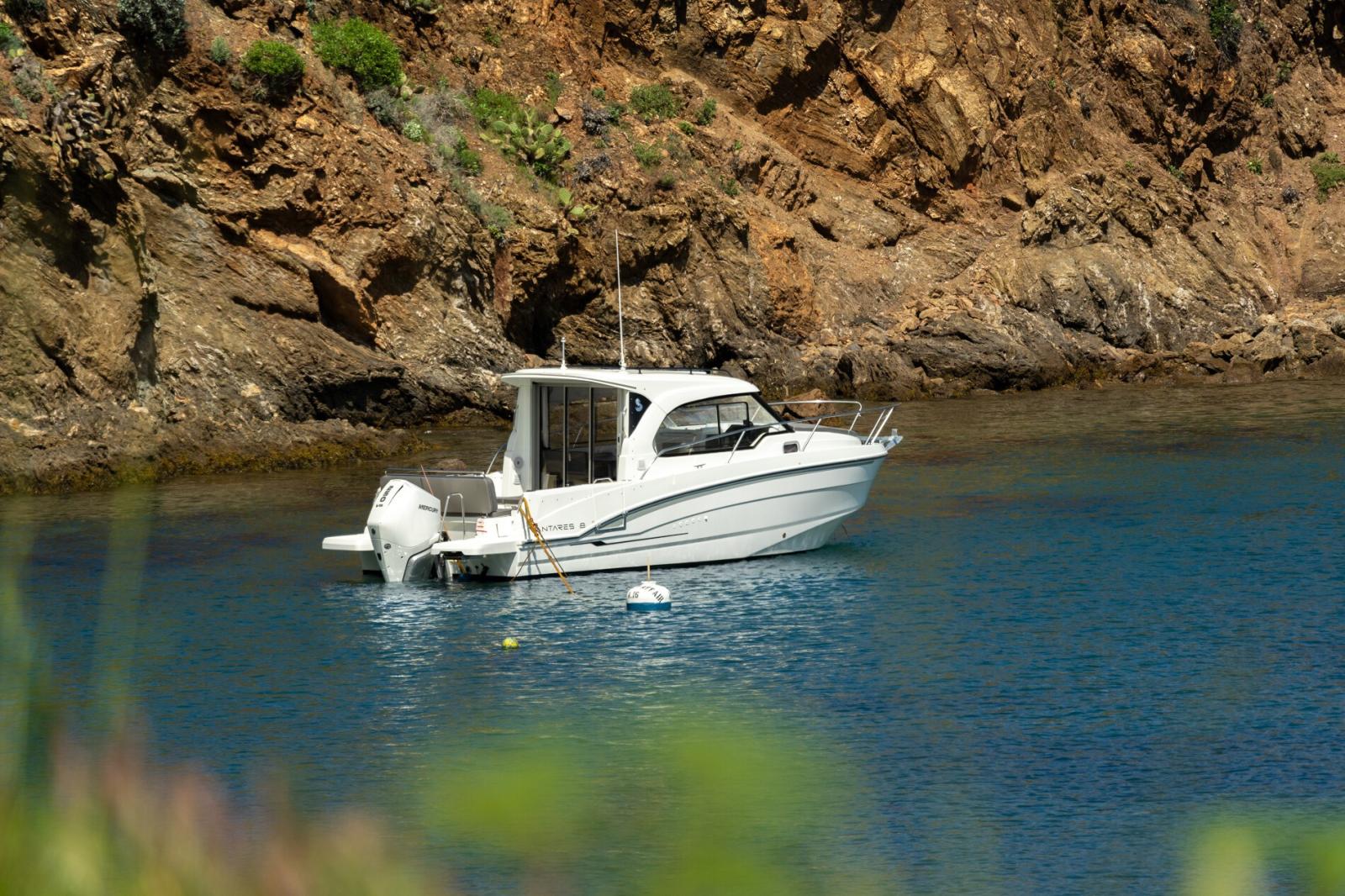 beneteau Antares 8ob v2