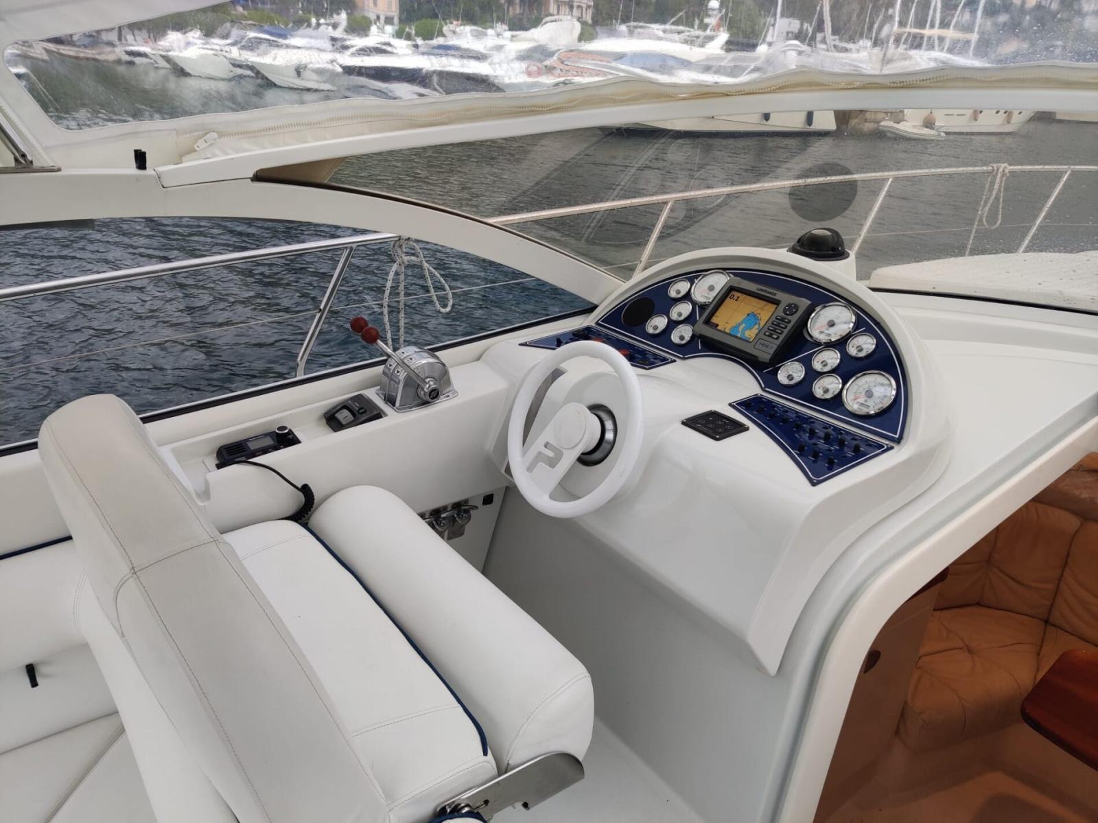 pershing 37