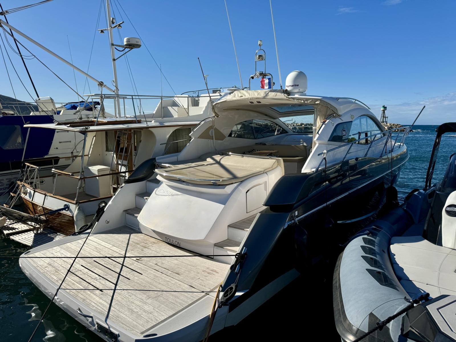 sessa C 44