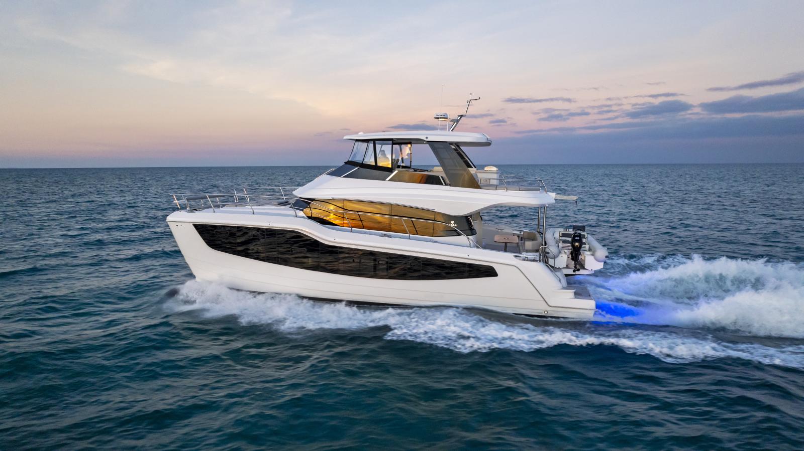 aquila 50 yacht
