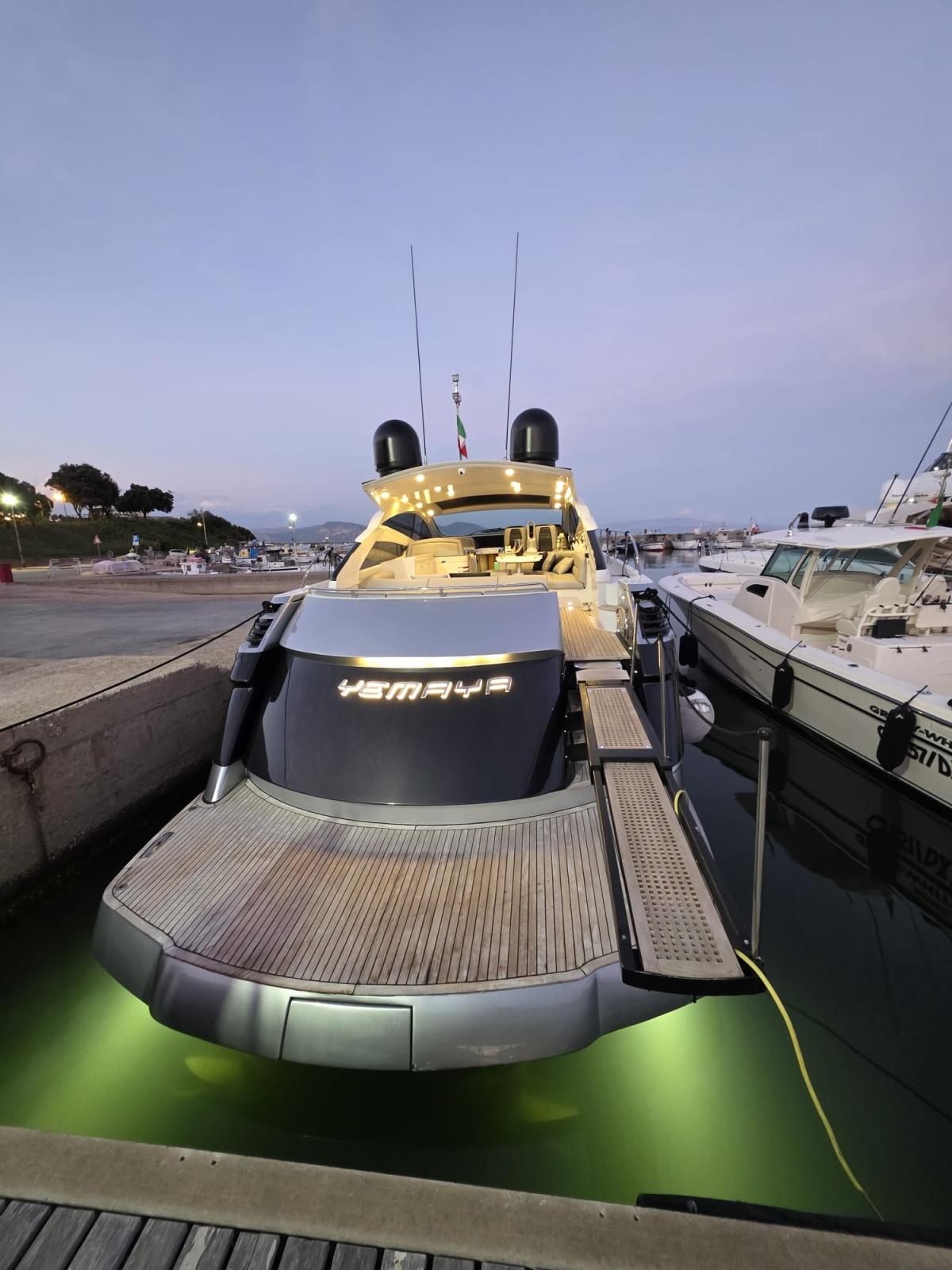 pershing 56'