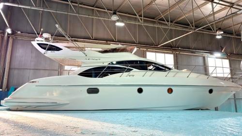 Azimut 43 fly