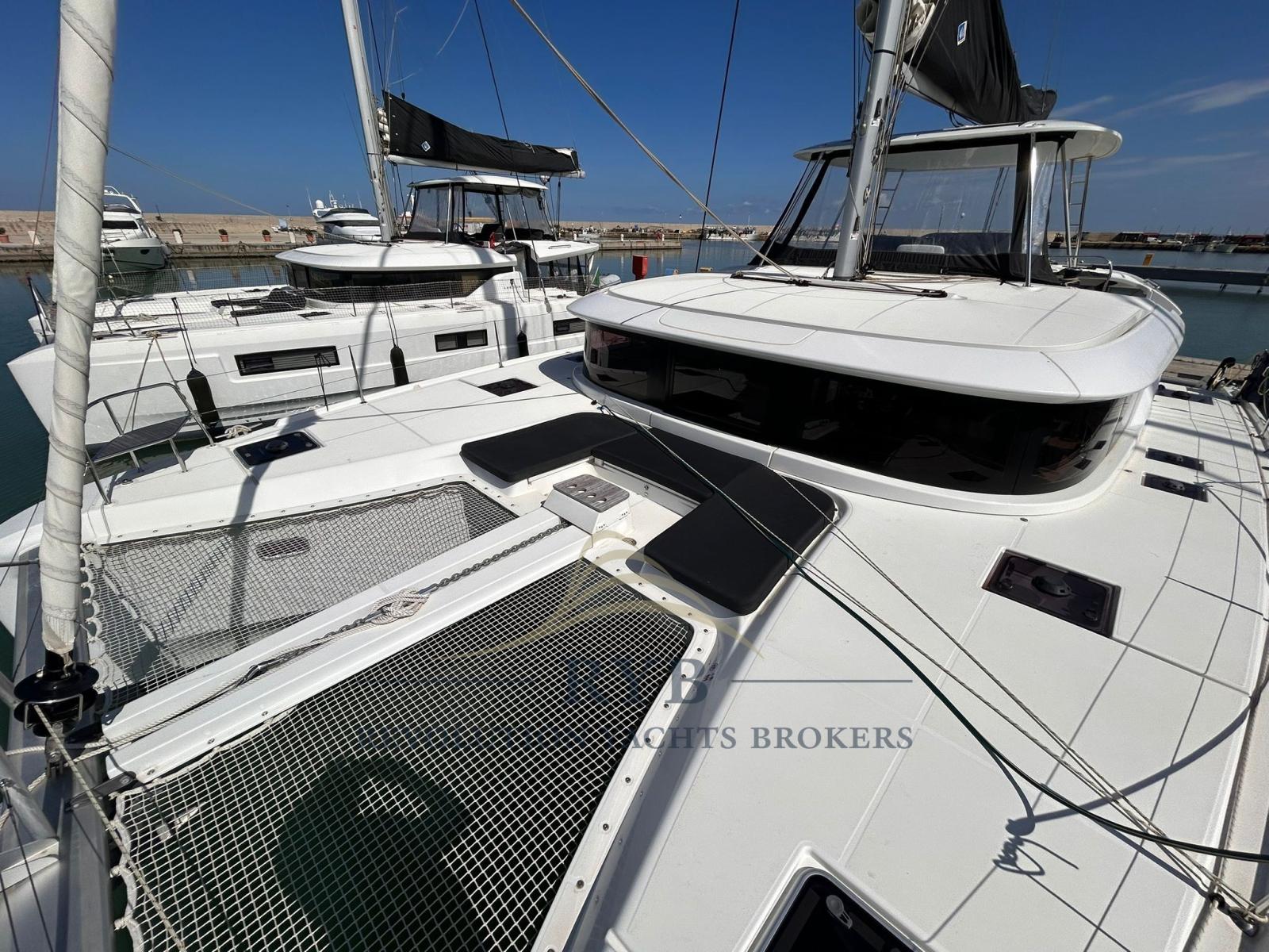 lagoon 46