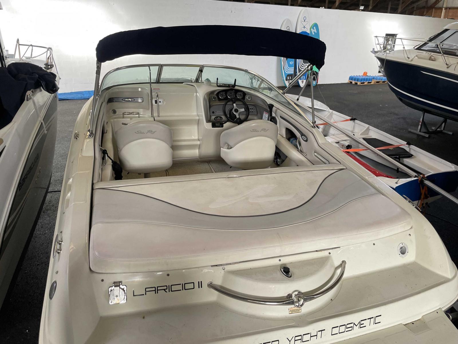 sea ray Sunsport 220