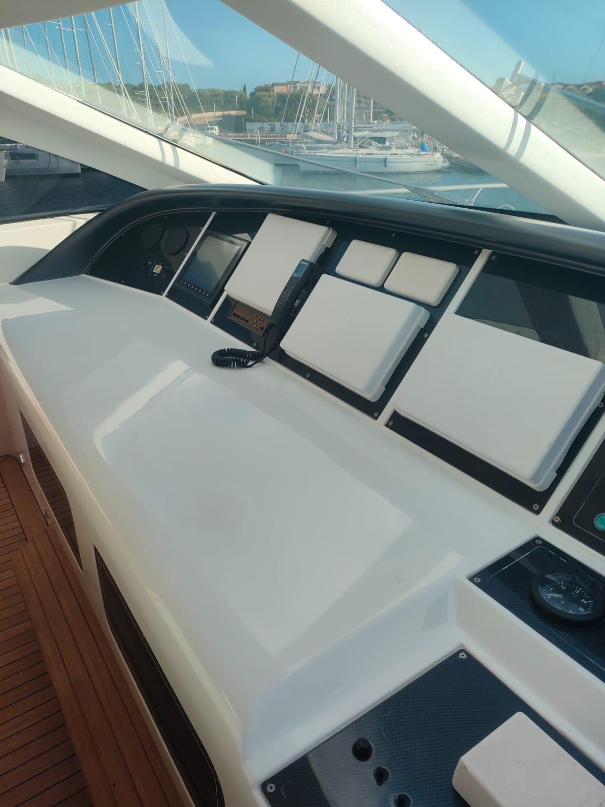 mangusta 72