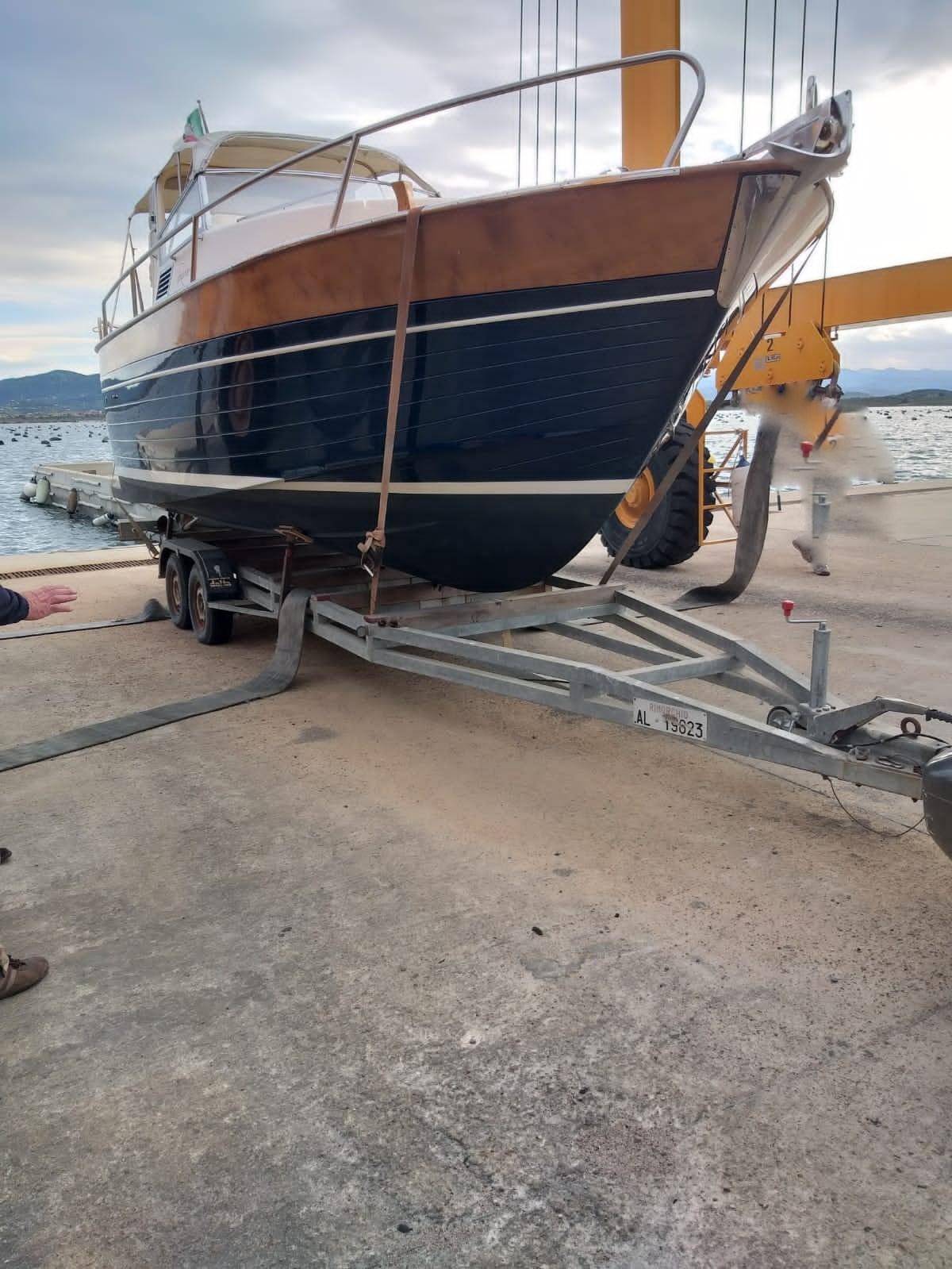 apreamare Aprea 750 midcabin