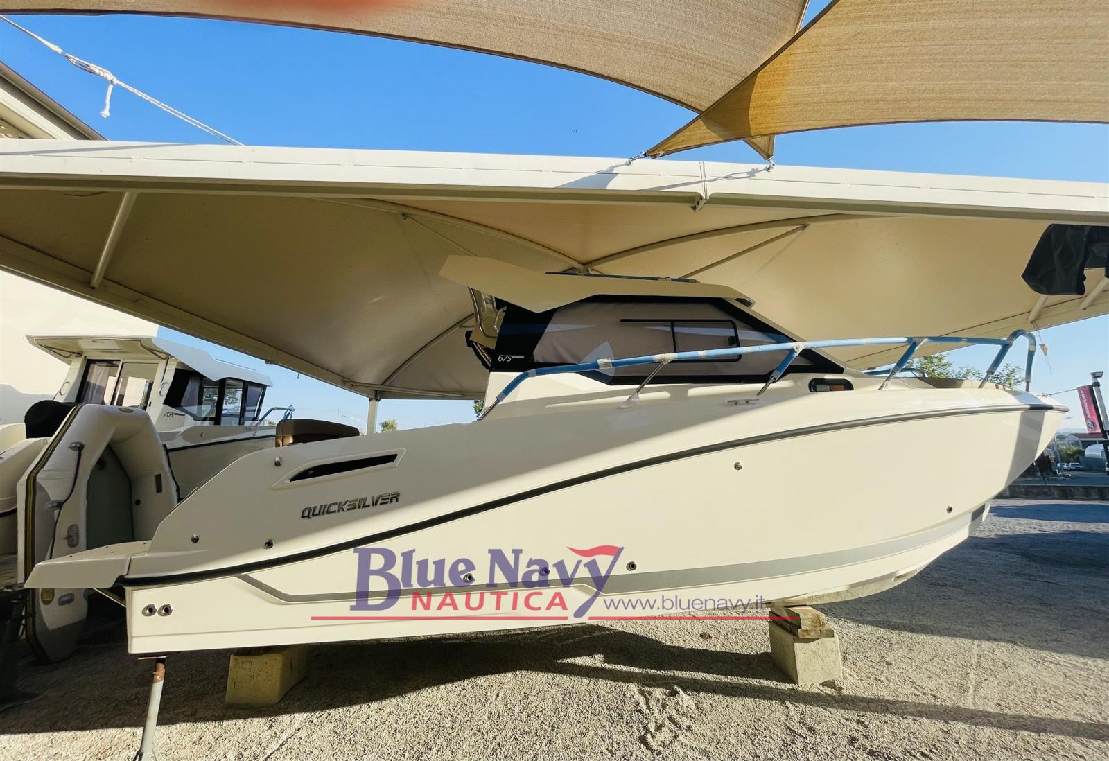 quicksilver 705 weekend (7,37mt) in stock !