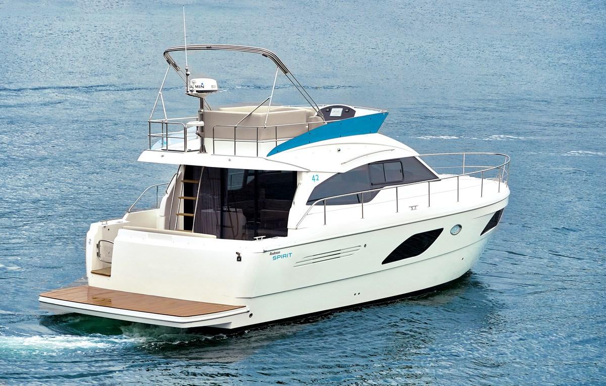 rodman Spirit 42 fly bridge