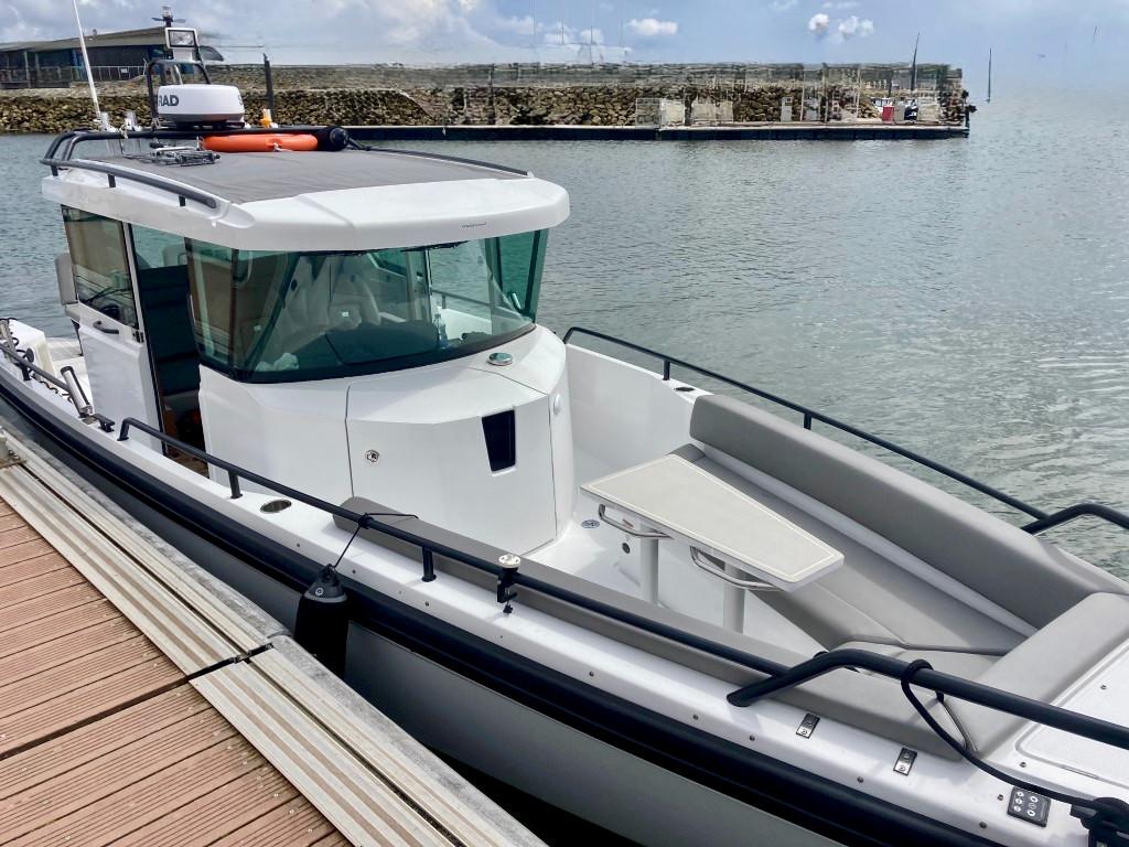 axopar 28 cabin brabus line