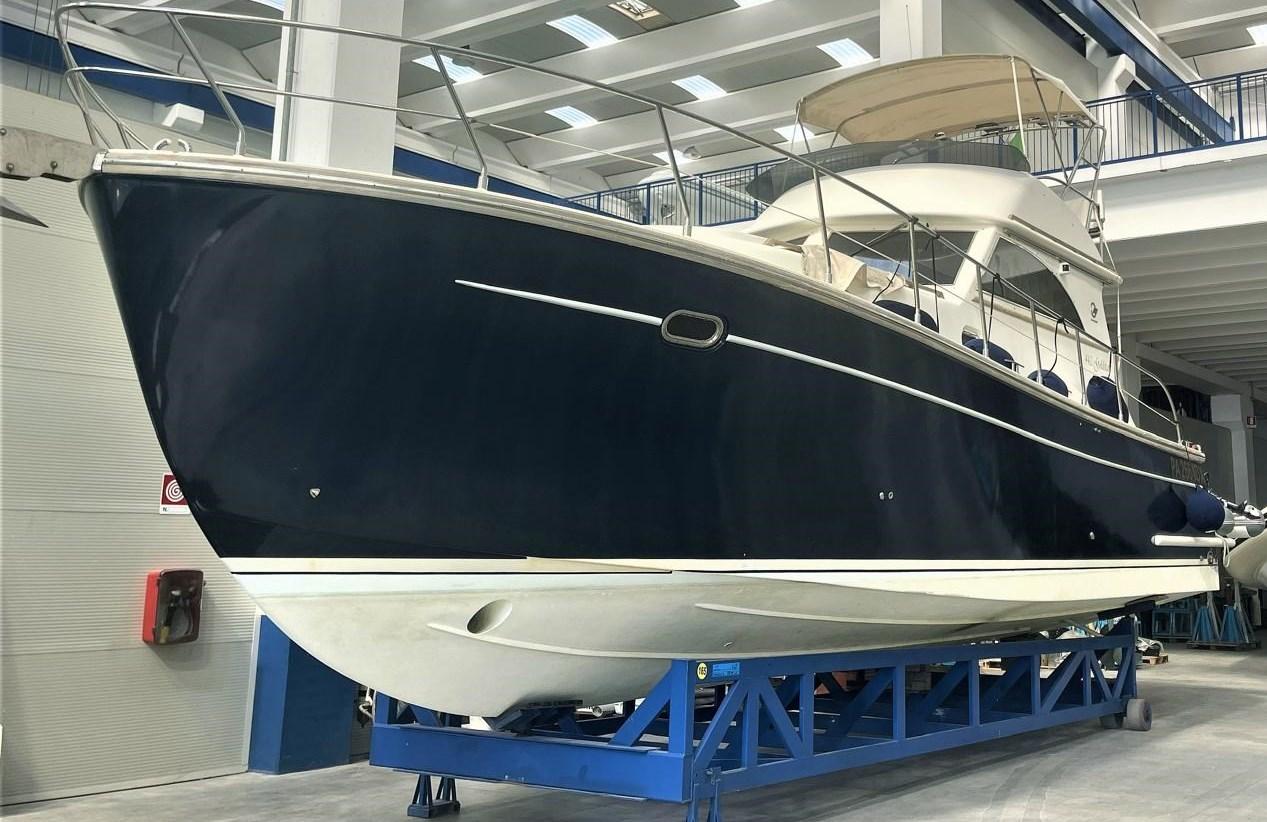 cantieri estensi 440 goldstar fly